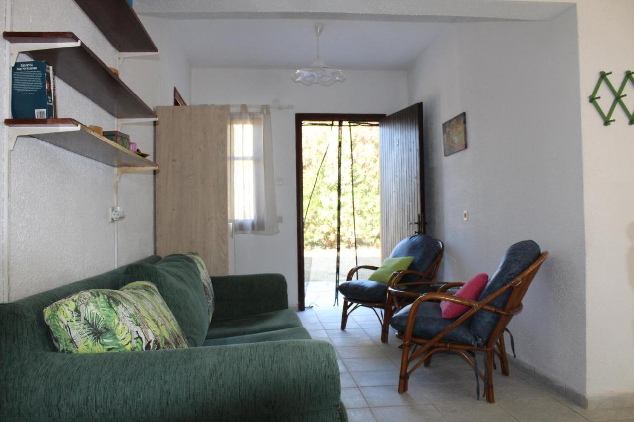 Nikos Seaside Apartments Litheres Exterior photo